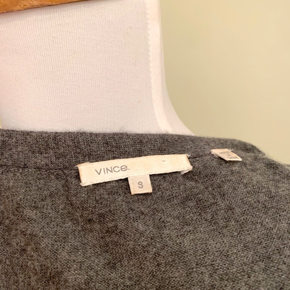 Vince 100% Cashmere Charcoal Gray Cardigan - Picture 4 of 5